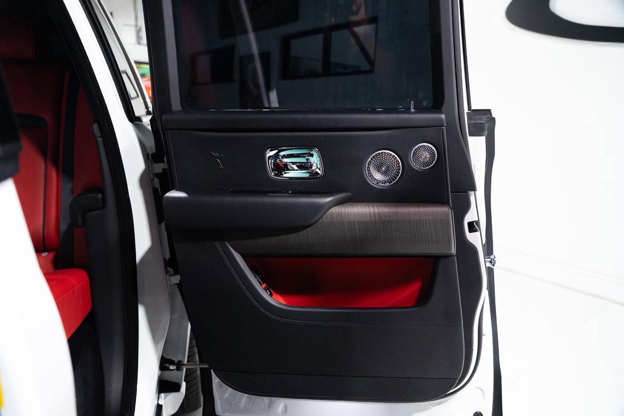 2021 Rolls-Royce Cullinan Bespoke Audio system, shooting star headliner, rear infotainment system AND MUCH MORE!! Fort Lauderdale FL