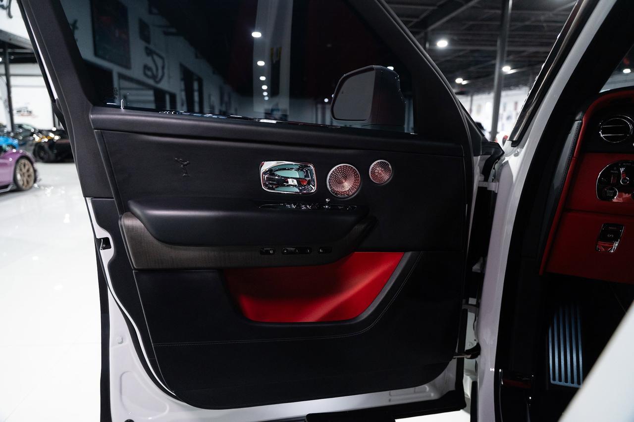 2021 Rolls-Royce Cullinan Bespoke Audio system, shooting star headliner, rear infotainment system AND MUCH MORE!! Fort Lauderdale FL