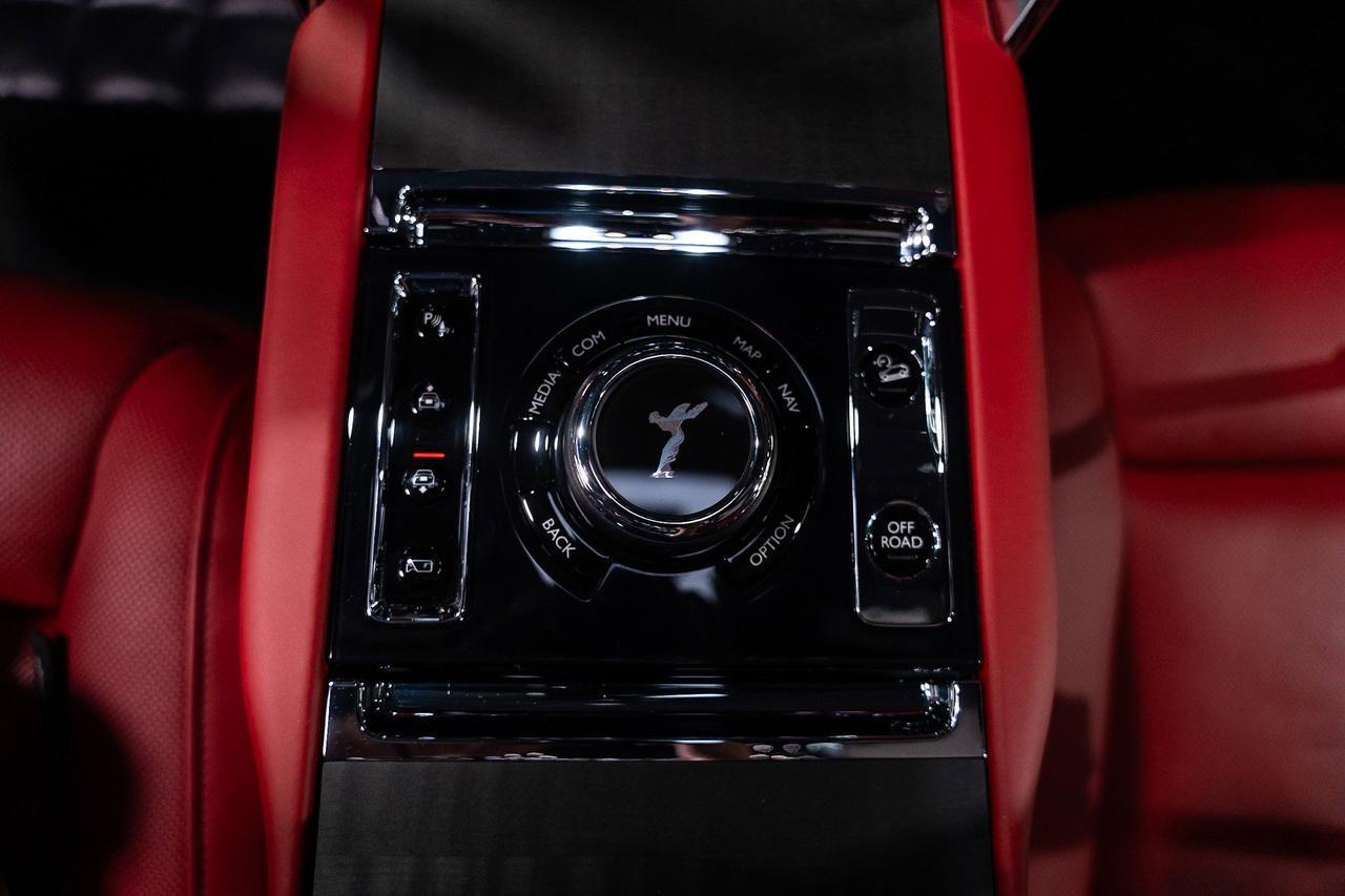 2021 Rolls-Royce Cullinan Bespoke Audio system, shooting star headliner, rear infotainment system AND MUCH MORE!! Fort Lauderdale FL