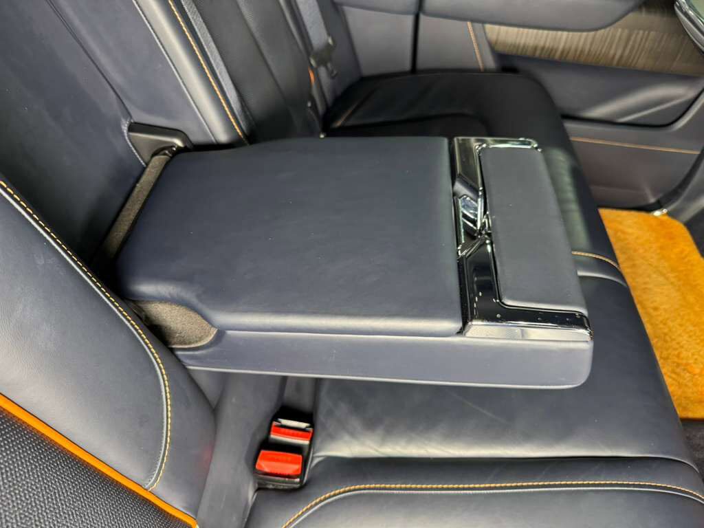 2021 Rolls-Royce Cullinan Mandarin coachline, bespoke interior, starlight headliner, rear infotainment system AND MUCH MORE!!! Fort Lauderdale FL