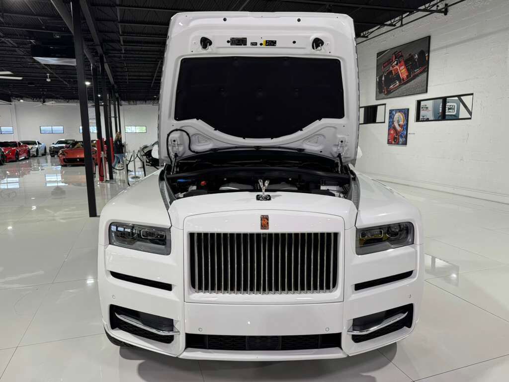 2021 Rolls-Royce Cullinan Mandarin coachline, bespoke interior, starlight headliner, rear infotainment system AND MUCH MORE!!! Fort Lauderdale FL