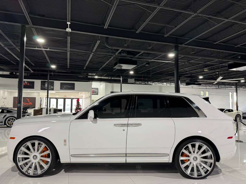 2021 Rolls-Royce Cullinan Mandarin coachline, bespoke interior, starlight headliner, rear infotainment system AND MUCH MORE!!! Fort Lauderdale FL