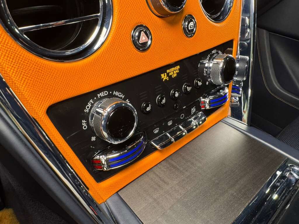 2021 Rolls-Royce Cullinan Mandarin coachline, bespoke interior, starlight headliner, rear infotainment system AND MUCH MORE!!! Fort Lauderdale FL