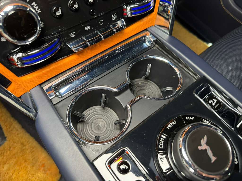 2021 Rolls-Royce Cullinan Mandarin coachline, bespoke interior, starlight headliner, rear infotainment system AND MUCH MORE!!! Fort Lauderdale FL