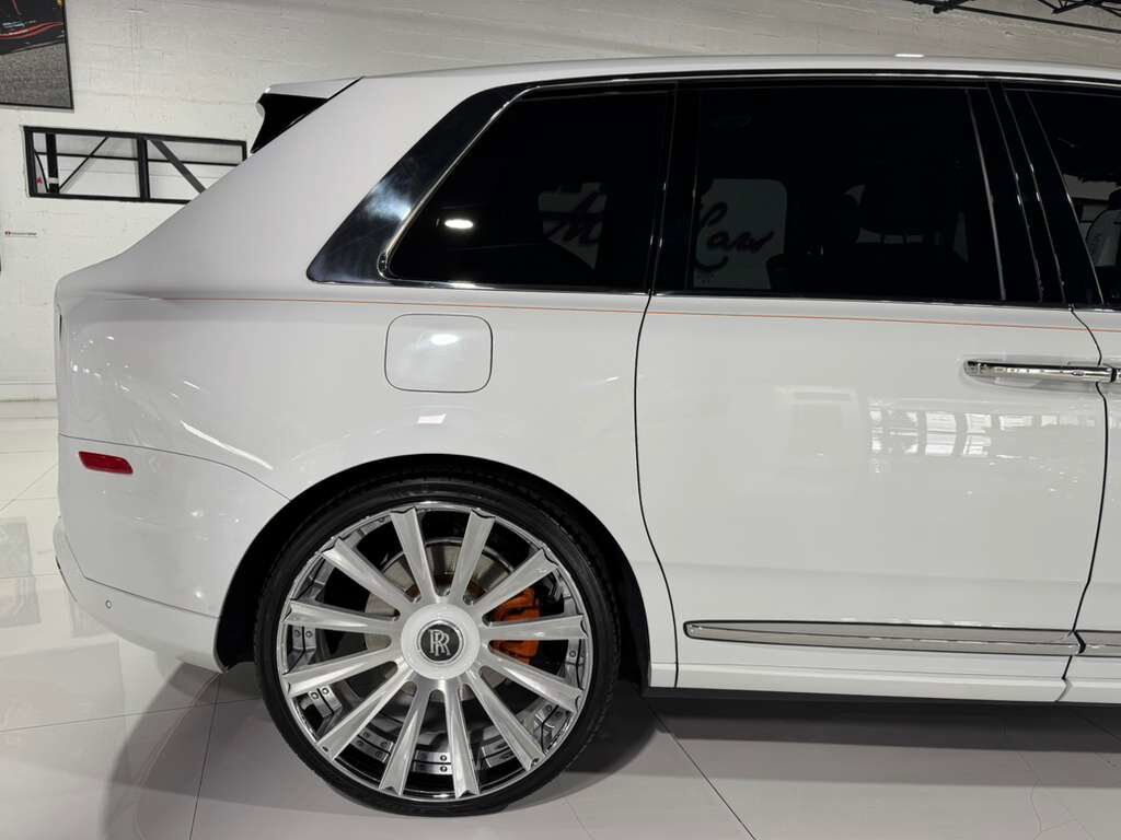 2021 Rolls-Royce Cullinan Mandarin coachline, bespoke interior, starlight headliner, rear infotainment system AND MUCH MORE!!! Fort Lauderdale FL