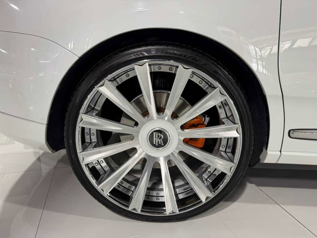 2021 Rolls-Royce Cullinan Mandarin coachline, bespoke interior, starlight headliner, rear infotainment system AND MUCH MORE!!! Fort Lauderdale FL