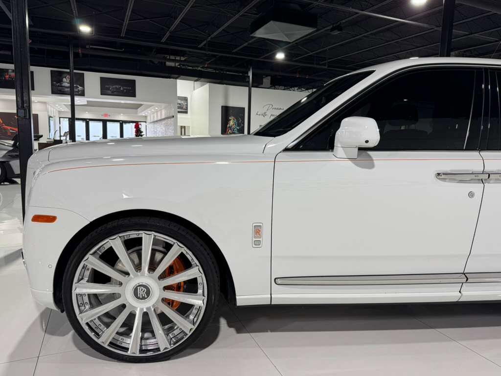 2021 Rolls-Royce Cullinan Mandarin coachline, bespoke interior, starlight headliner, rear infotainment system AND MUCH MORE!!! Fort Lauderdale FL