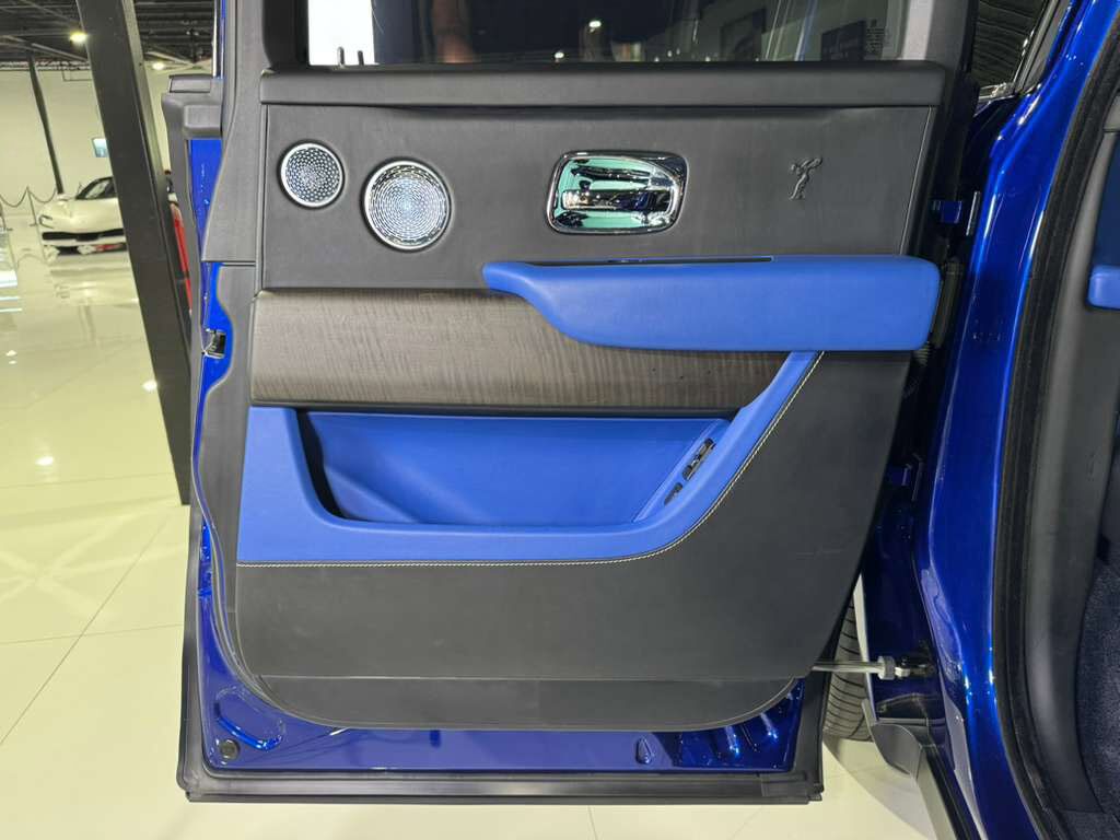 2021 Rolls-Royce Cullinan Salamanca Blue paint, Bespoke interior, Bespoke Audio system, starlight headliner & MUCH MORE!! Fort Lauderdale FL