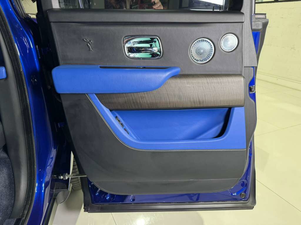 2021 Rolls-Royce Cullinan Salamanca Blue paint, Bespoke interior, Bespoke Audio system, starlight headliner & MUCH MORE!! Fort Lauderdale FL