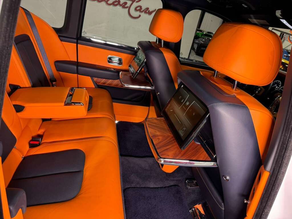 2021 Rolls-Royce Cullinan bookmatched wood trim, shooting star headliner, rear infotainment system AND MUCH MORE!! Fort Lauderdale FL