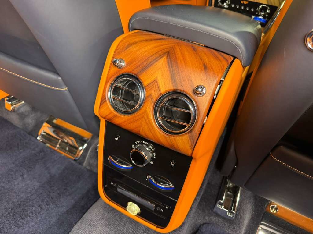 2021 Rolls-Royce Cullinan bookmatched wood trim, shooting star headliner, rear infotainment system AND MUCH MORE!! Fort Lauderdale FL