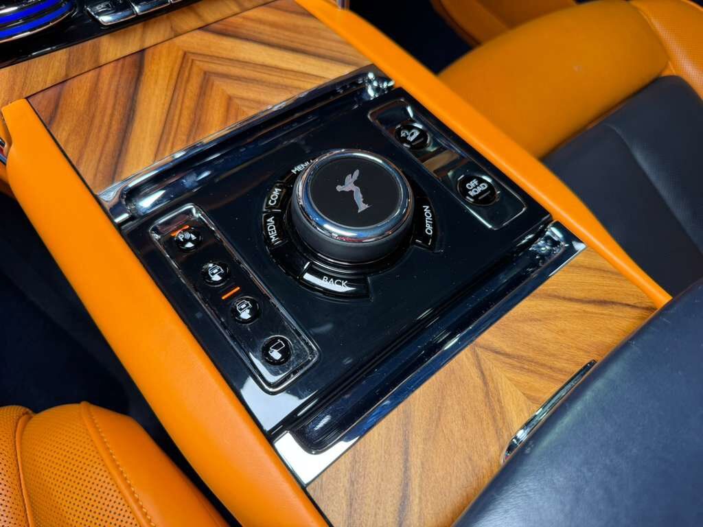 2021 Rolls-Royce Cullinan bookmatched wood trim, shooting star headliner, rear infotainment system AND MUCH MORE!! Fort Lauderdale FL