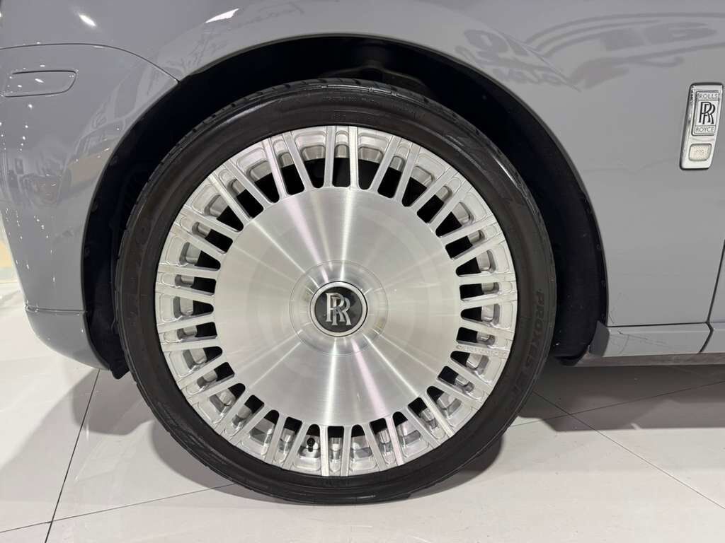 2021 Rolls-Royce Cullinan bookmatched wood trim, shooting star headliner, rear infotainment system AND MUCH MORE!! Fort Lauderdale FL