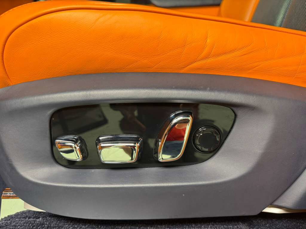 2021 Rolls-Royce Cullinan bookmatched wood trim, shooting star headliner, rear infotainment system AND MUCH MORE!! Fort Lauderdale FL