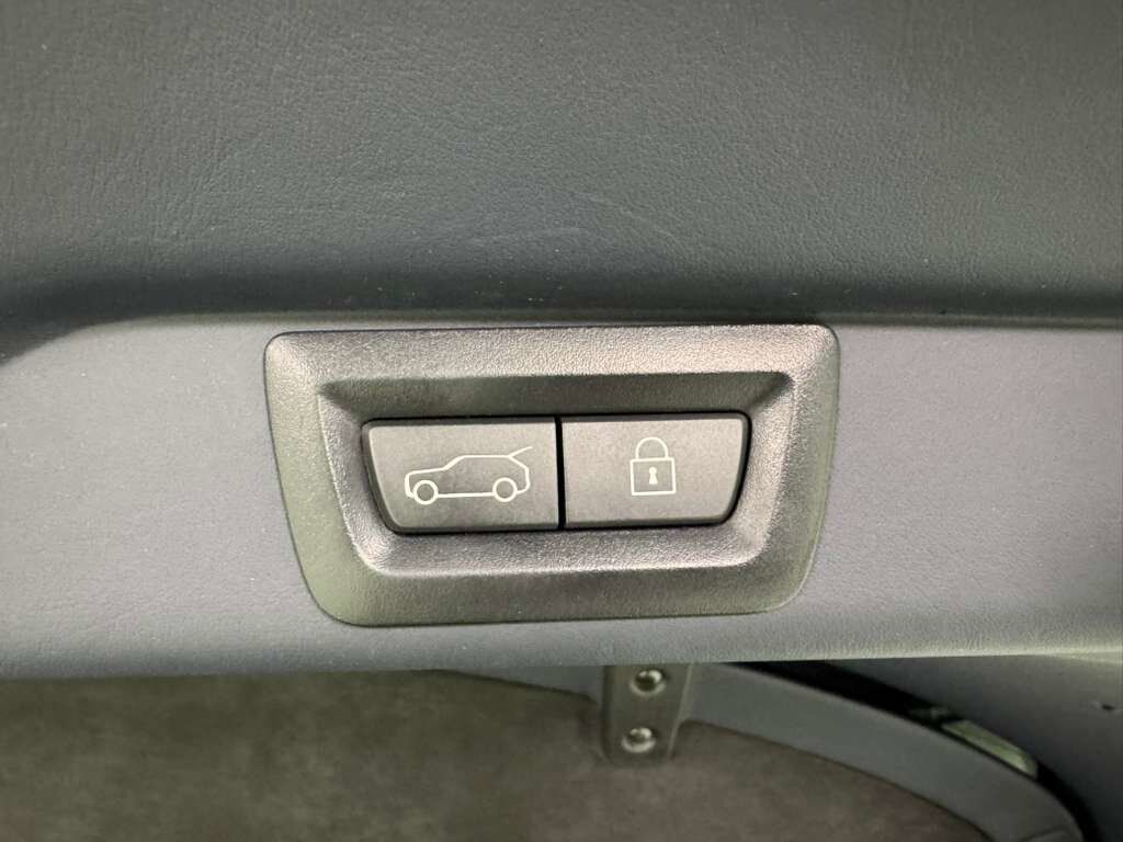 2021 Rolls-Royce Cullinan bookmatched wood trim, shooting star headliner, rear infotainment system AND MUCH MORE!! Fort Lauderdale FL