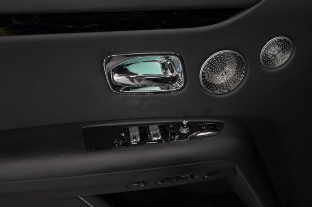 2021 Rolls-Royce Ghost ($432,075 MSRP!!) *$87,000+ IN OPTIONS* *STARLIGHT HEADLINER* *REAR THEATRE* *BESPOKE AUDIO* *IMMERSIVE SEATING* *REAR COOLBOX* San Diego CA