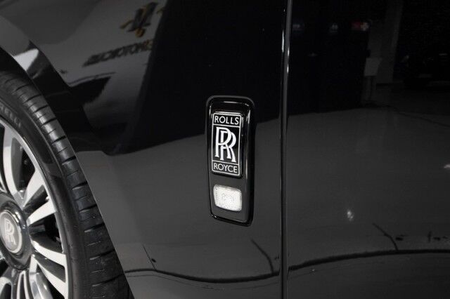 2021 Rolls-Royce Ghost ($432,075 MSRP!!) *$87,000+ IN OPTIONS* *STARLIGHT HEADLINER* *REAR THEATRE* *BESPOKE AUDIO* *IMMERSIVE SEATING* *REAR COOLBOX* San Diego CA