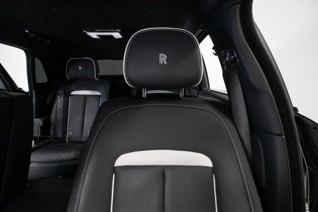 2021 Rolls-Royce Ghost ($432,075 MSRP!!) *$87,000+ IN OPTIONS* *STARLIGHT HEADLINER* *REAR THEATRE* *BESPOKE AUDIO* *IMMERSIVE SEATING* *REAR COOLBOX* San Diego CA