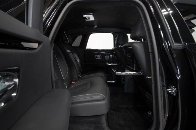 2021 Rolls-Royce Ghost ($432,075 MSRP!!) *$87,000+ IN OPTIONS* *STARLIGHT HEADLINER* *REAR THEATRE* *BESPOKE AUDIO* *IMMERSIVE SEATING* *REAR COOLBOX* San Diego CA