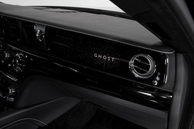 2021 Rolls-Royce Ghost ($432,075 MSRP!!) *$87,000+ IN OPTIONS* *STARLIGHT HEADLINER* *REAR THEATRE* *BESPOKE AUDIO* *IMMERSIVE SEATING* *REAR COOLBOX* San Diego CA
