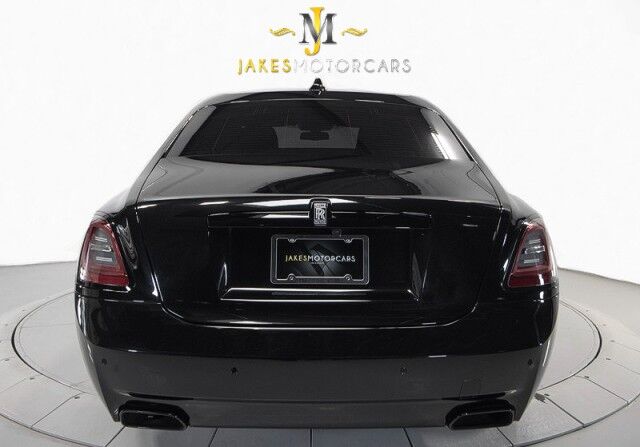 2021 Rolls-Royce Ghost ($432,075 MSRP!!) *$87,000+ IN OPTIONS* *STARLIGHT HEADLINER* *REAR THEATRE* *BESPOKE AUDIO* *IMMERSIVE SEATING* *REAR COOLBOX* San Diego CA