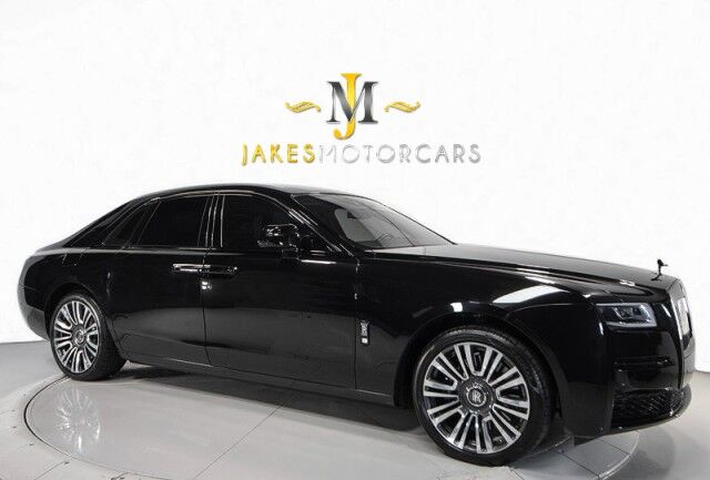 2021 Rolls-Royce Ghost ($432,075 MSRP!!) *$87,000+ IN OPTIONS* *STARLIGHT HEADLINER* *REAR THEATRE* *BESPOKE AUDIO* *IMMERSIVE SEATING* *REAR COOLBOX* San Diego CA