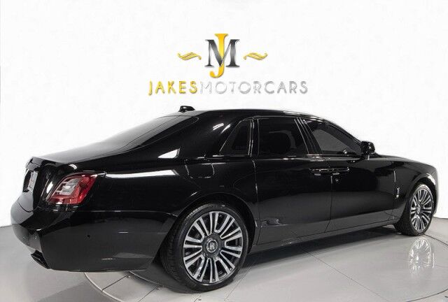 2021 Rolls-Royce Ghost ($432,075 MSRP!!) *$87,000+ IN OPTIONS* *STARLIGHT HEADLINER* *REAR THEATRE* *BESPOKE AUDIO* *IMMERSIVE SEATING* *REAR COOLBOX* San Diego CA