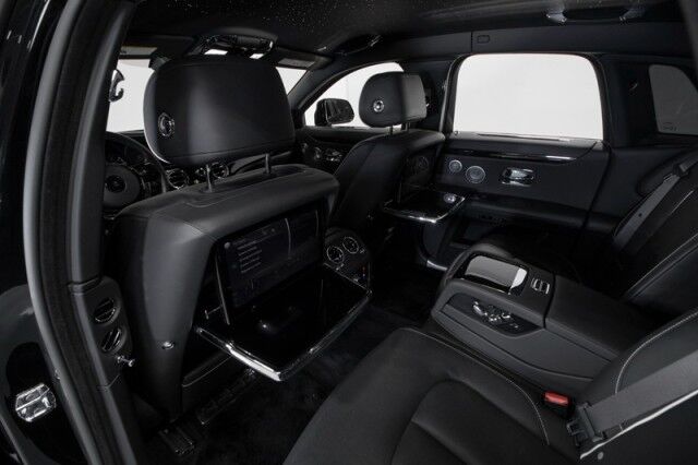 2021 Rolls-Royce Ghost ($432,075 MSRP!!) *$87,000+ IN OPTIONS* *STARLIGHT HEADLINER* *REAR THEATRE* *BESPOKE AUDIO* *IMMERSIVE SEATING* *REAR COOLBOX* San Diego CA