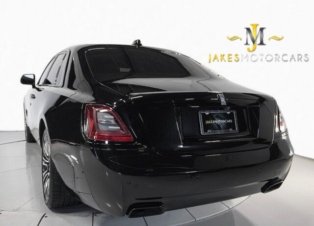 2021 Rolls-Royce Ghost ($432,075 MSRP!!) *$87,000+ IN OPTIONS* *STARLIGHT HEADLINER* *REAR THEATRE* *BESPOKE AUDIO* *IMMERSIVE SEATING* *REAR COOLBOX* San Diego CA