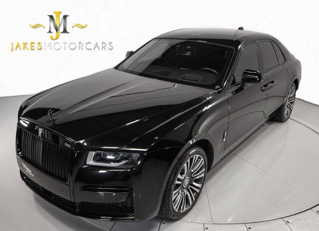 2021 Rolls-Royce Ghost ($432,075 MSRP!!) *$87,000+ IN OPTIONS* *STARLIGHT HEADLINER* *REAR THEATRE* *BESPOKE AUDIO* *IMMERSIVE SEATING* *REAR COOLBOX* San Diego CA