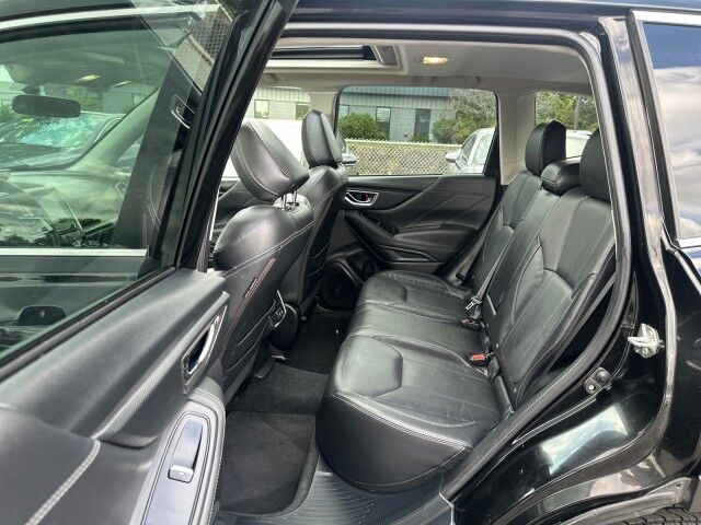 2021 Subaru Forester Limited photo 32