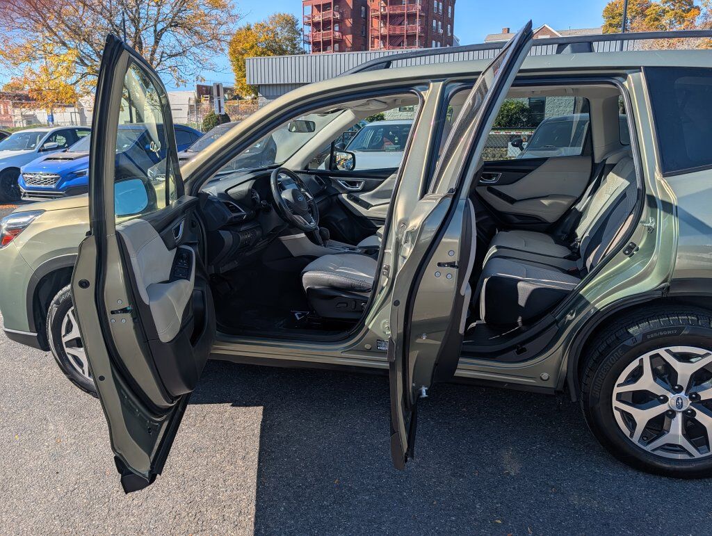 2021 Subaru Forester Premium Worcester MA
