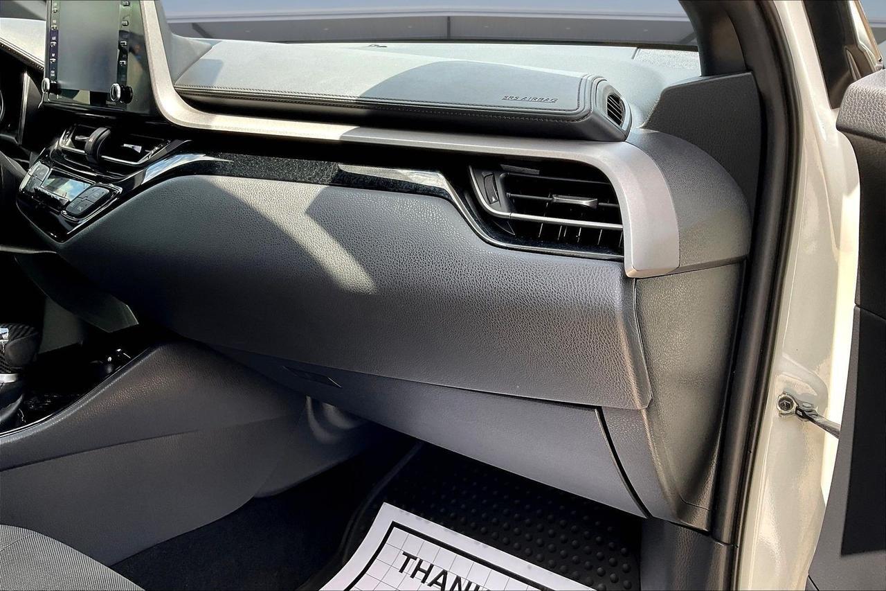 2021 TOYOTA C-HR LE Houston TX