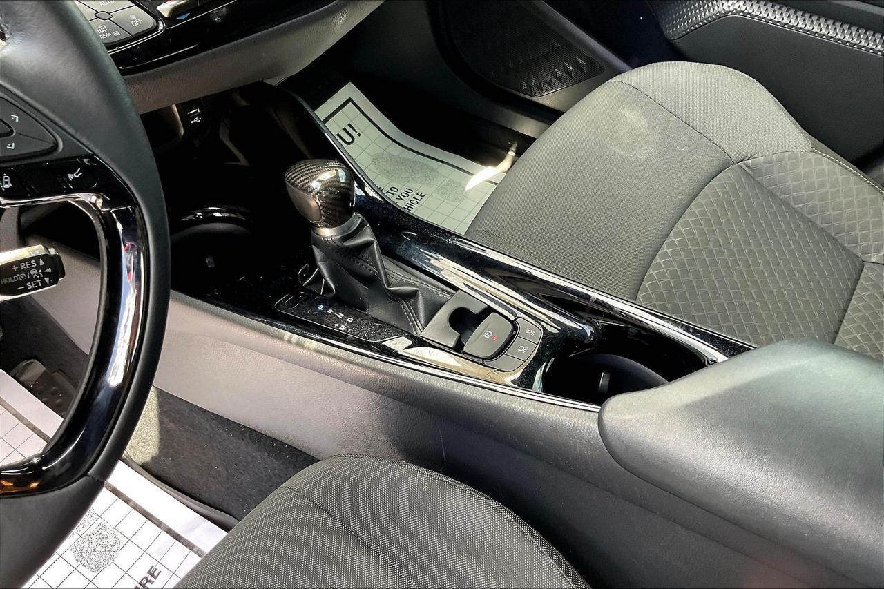 2021 TOYOTA C-HR LE Houston TX