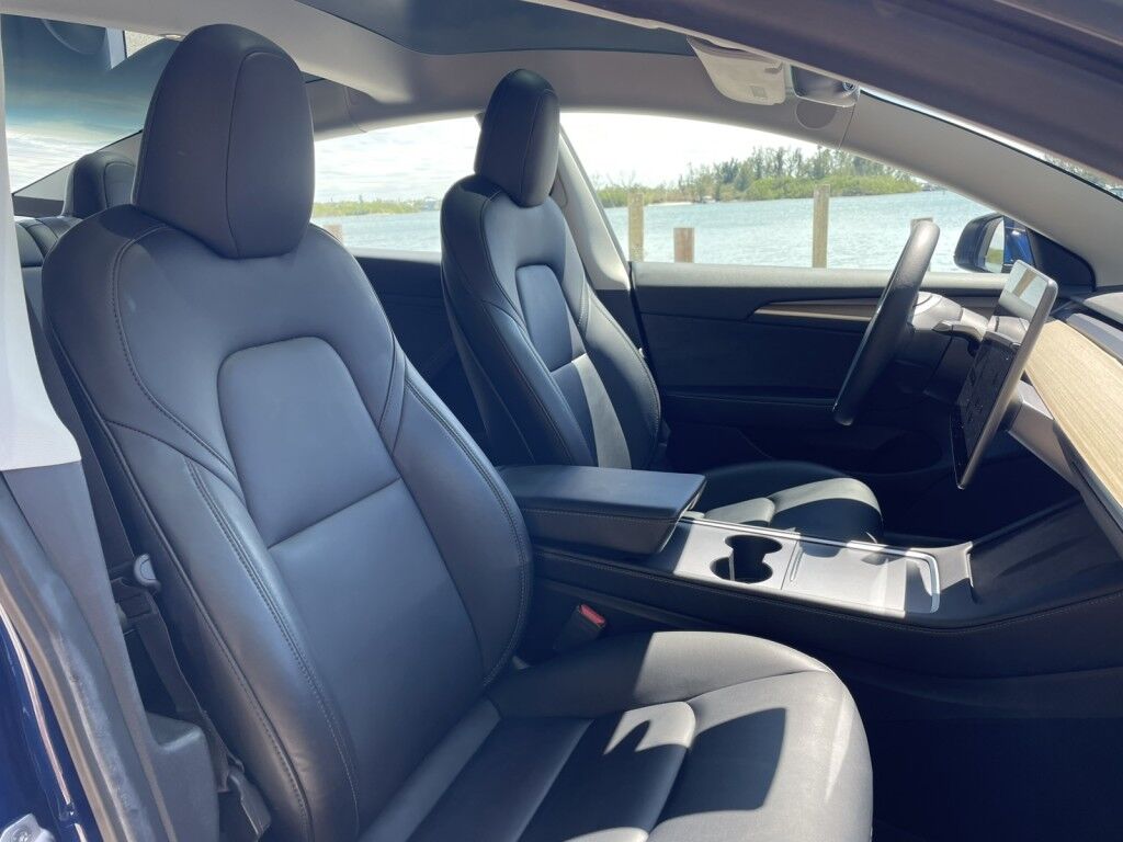 2021 Tesla Model 3 LONG RANGE~CLEAN CARFAX~ONLINE FINANCE AND SHIPPING AVAILABLE!!! Sarasota FL