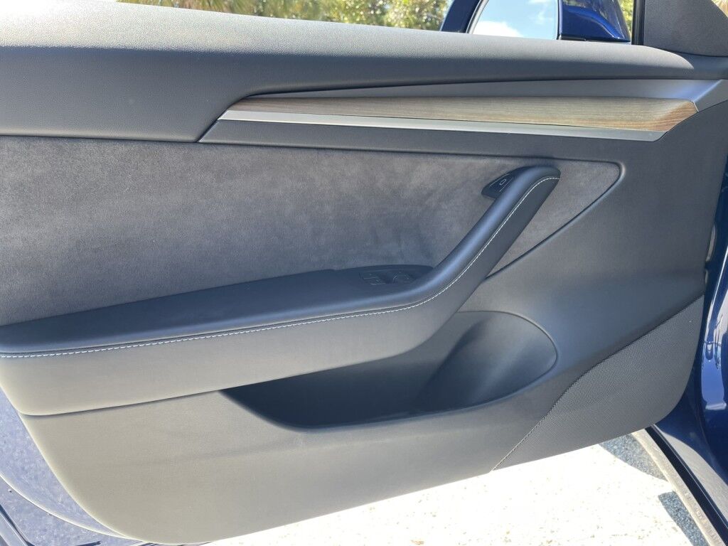 2021 Tesla Model 3 LONG RANGE~CLEAN CARFAX~ONLINE FINANCE AND SHIPPING AVAILABLE!!! Sarasota FL