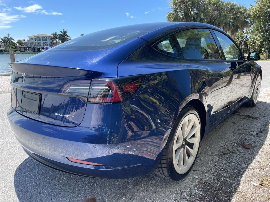 2021 Tesla Model 3 LONG RANGE~CLEAN CARFAX~ONLINE FINANCE AND SHIPPING AVAILABLE!!! Sarasota FL