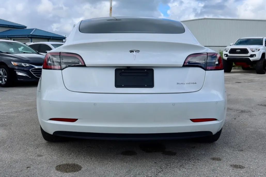 2021 Tesla Model 3 Long Range Sedan 4D