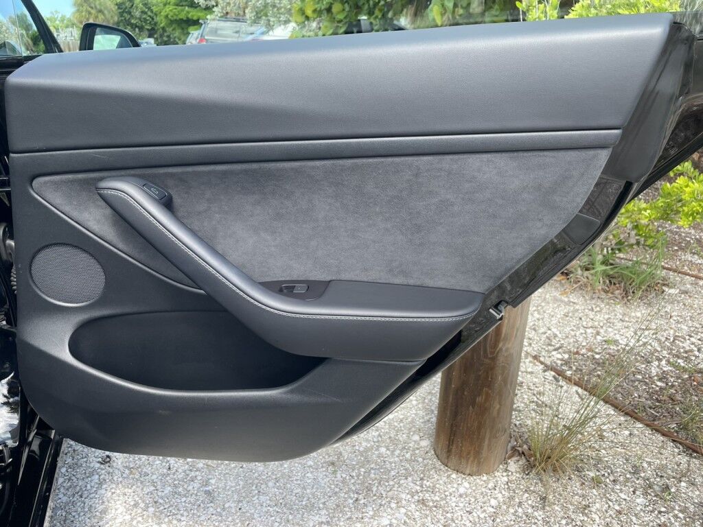 2021 Tesla Model 3 STANDARD RANGE PLUS~CLEAN CARFAX~ONLINE FINANCE AND SHIPPING AVAILABLE!!!! Sarasota FL
