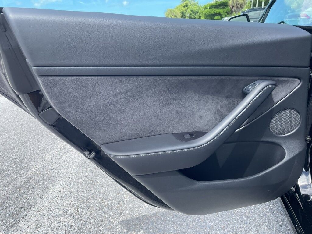 2021 Tesla Model 3 STANDARD RANGE PLUS~CLEAN CARFAX~ONLINE FINANCE AND SHIPPING AVAILABLE!!!! Sarasota FL
