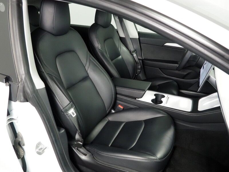 2021 Tesla Model 3 Standard Range Plus *AUTOPILOT, NAVIGATION, SAFETY ALERTS, ADAPTIVE CRUISE, SURROUND VIEW CAMERAS, PANORAMA GLASS ROOF, HEATED SEATS, 19 INCH SPORT WHEELS, WIRELESS CHARGING