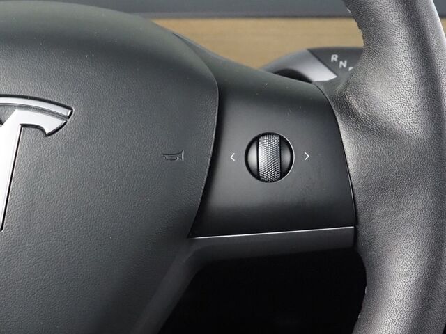 2021 Tesla Model 3 Standard Range Plus *AUTOPILOT, NAVIGATION, SAFETY ALERTS, ADAPTIVE CRUISE, SURROUND VIEW CAMERAS, PANORAMA GLASS ROOF, HEATED SEATS, WIRELESS CHARGING Round Rock TX