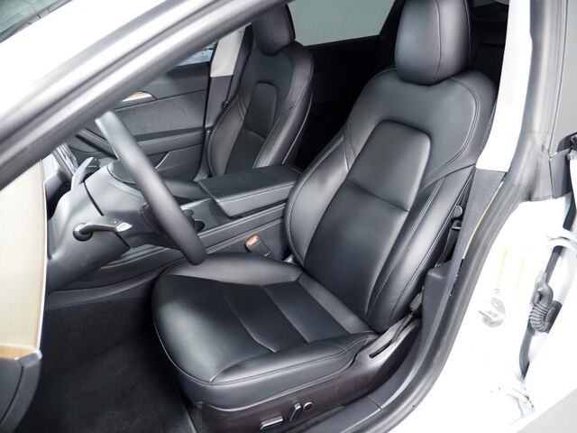 2021 Tesla Model 3 Standard Range Plus *AUTOPILOT, NAVIGATION, SAFETY ALERTS, ADAPTIVE CRUISE, SURROUND VIEW CAMERAS, PANORAMA GLASS ROOF, HEATED SEATS, WIRELESS CHARGING Round Rock TX