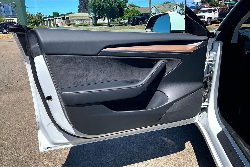 2021 Tesla Model 3 Standard Range Plus OR