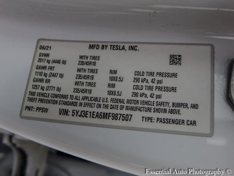 2021 Tesla Model 3 Standard Range Plus PRICE INCLUDES $4000 IRS TAX CREDIT!! YOU MUST QUALIFY! Willowbrook IL
