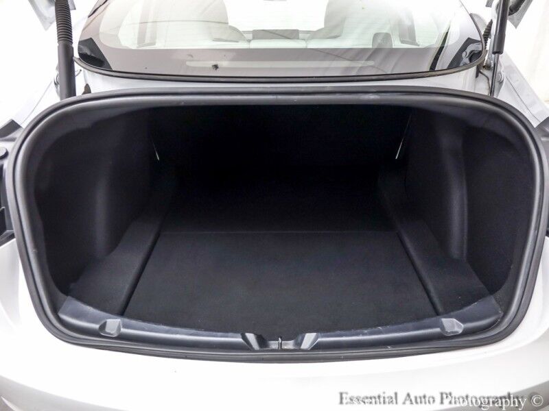 2021 Tesla Model 3 Standard Range Plus PRICE INCLUDES $4000 IRS TAX CREDIT!! YOU MUST QUALIFY! Willowbrook IL