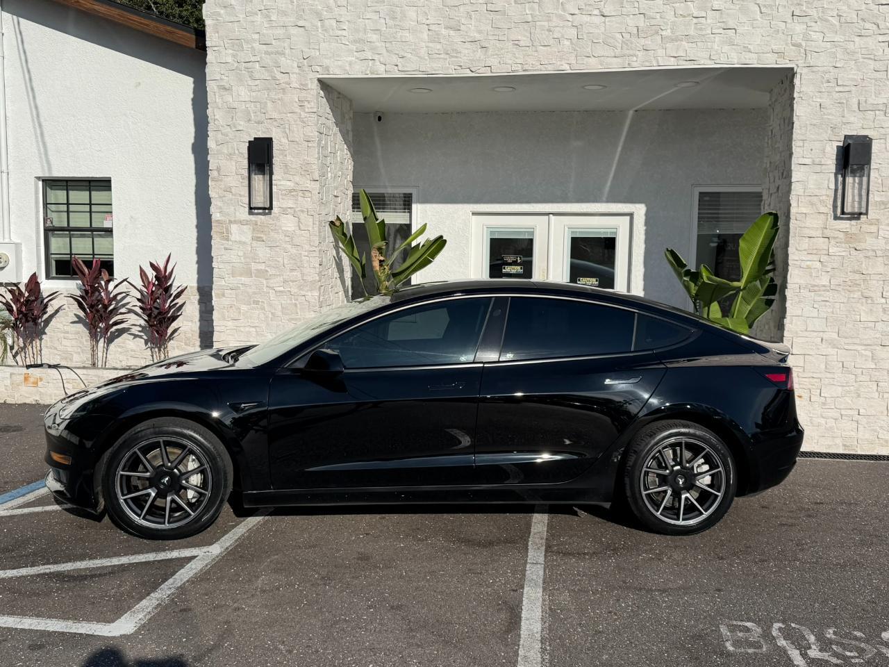 2021 Tesla Model 3 Standard Range Plus RWD