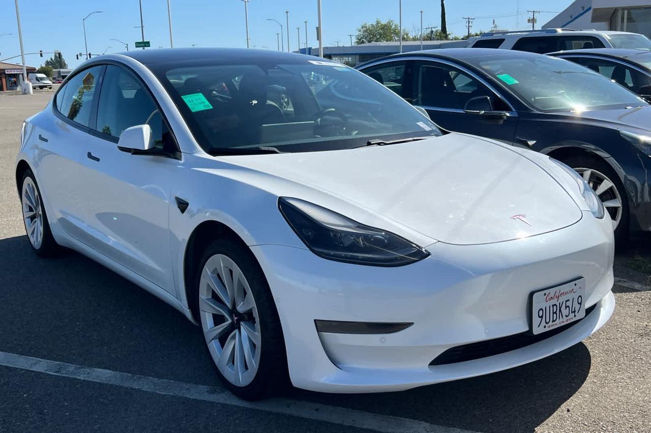 2021 Tesla Model 3 Standard Range Plus