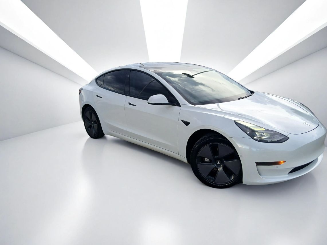 2021 Tesla Model 3 Standard Range Plus Sedan 4D
