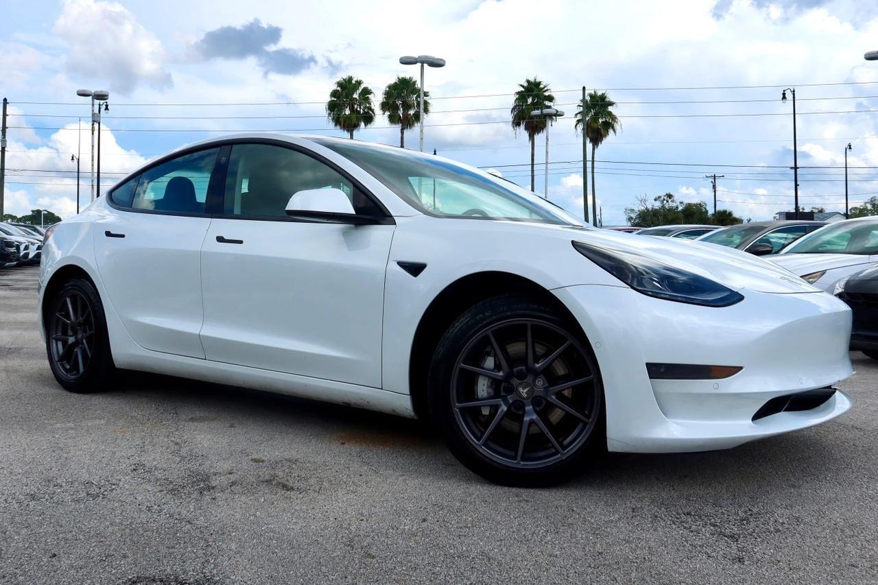 2021 Tesla Model 3 Standard Range Plus Sedan 4D